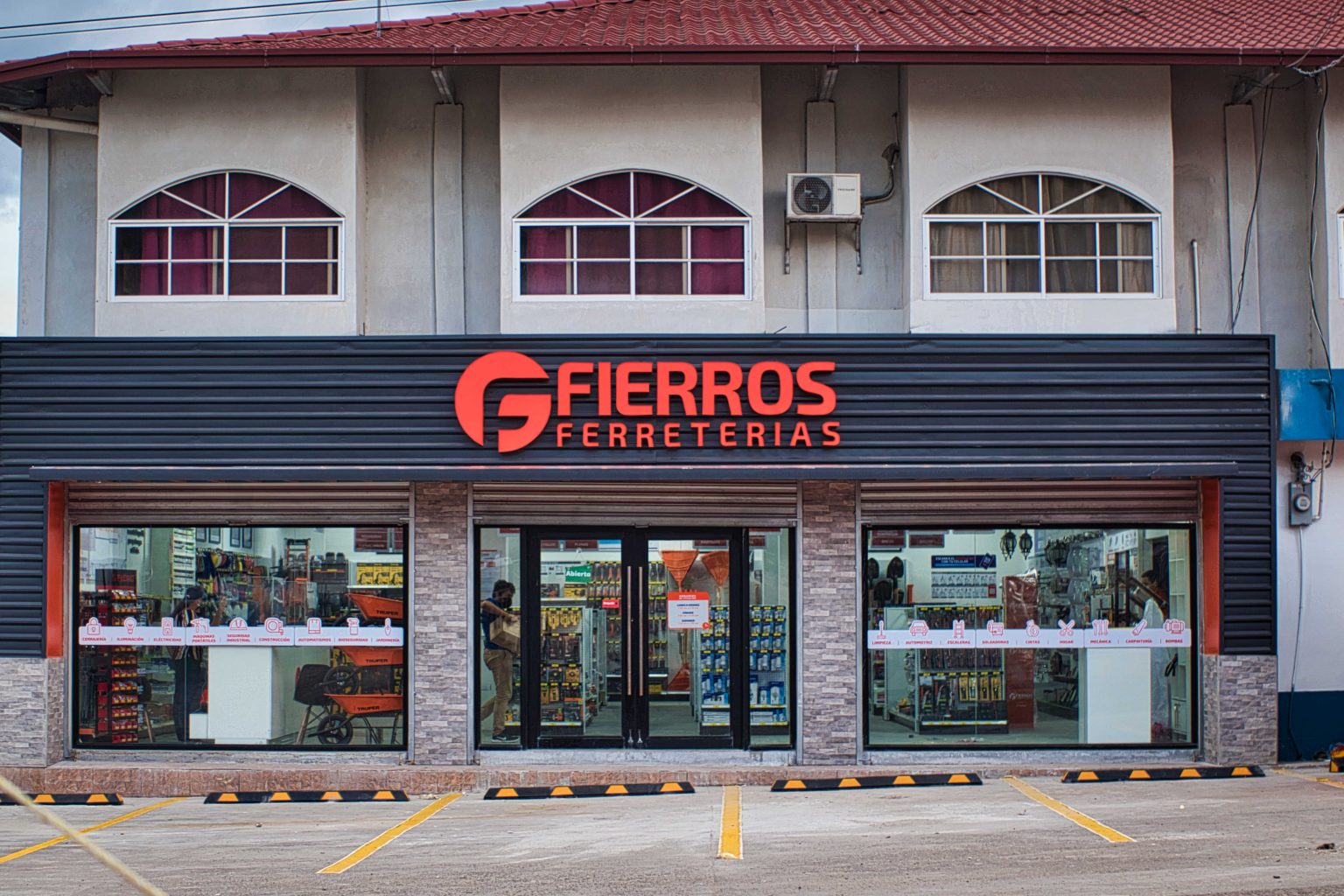 Fierros Ferreterías La Primera Franquicia De Ferreterías De Conveniencia En Honduras 9494