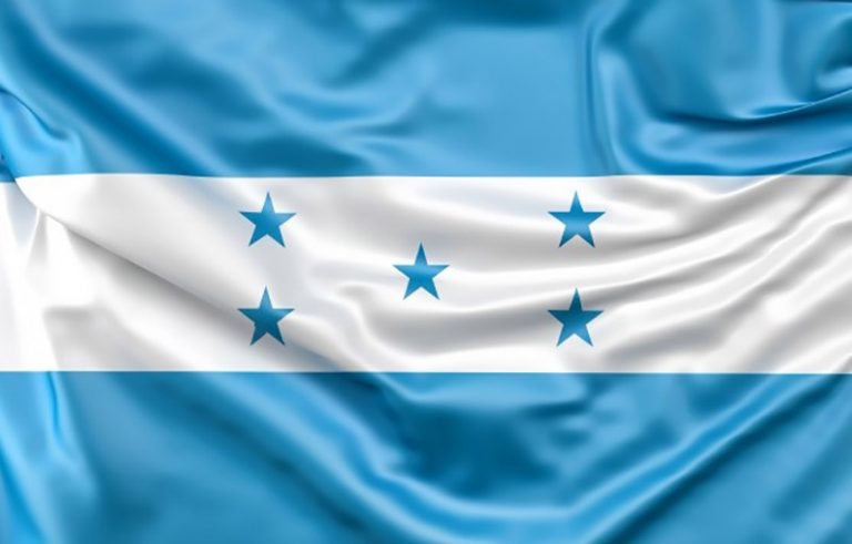 Bandera Nacional De Honduras   1 De Septiembre Dia De La Bandera De Honduras 768x491 