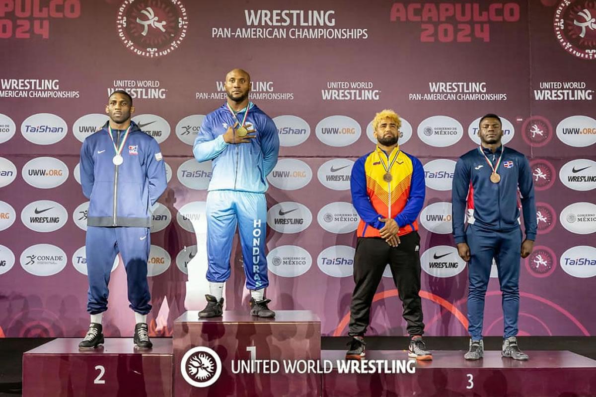 Kevin Mejía conquista oro en Panamericanos de Lucha Grecorromana