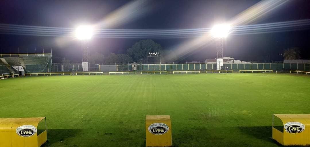 Parrillas One estrenará alumbrado eléctrico en el Estadio Luis Girón