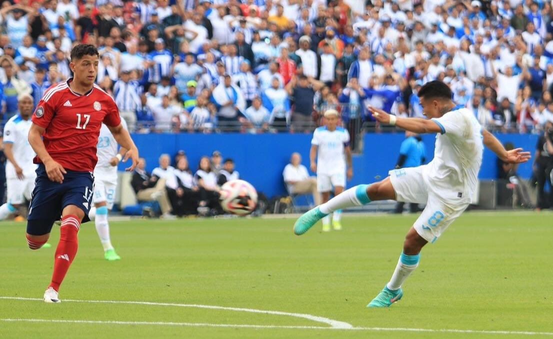 Michaell Chirinos es nominado a mejor gol del año en Concacaf