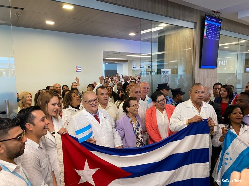 170 médicos hondureños viajarán a estudiar a Cuba