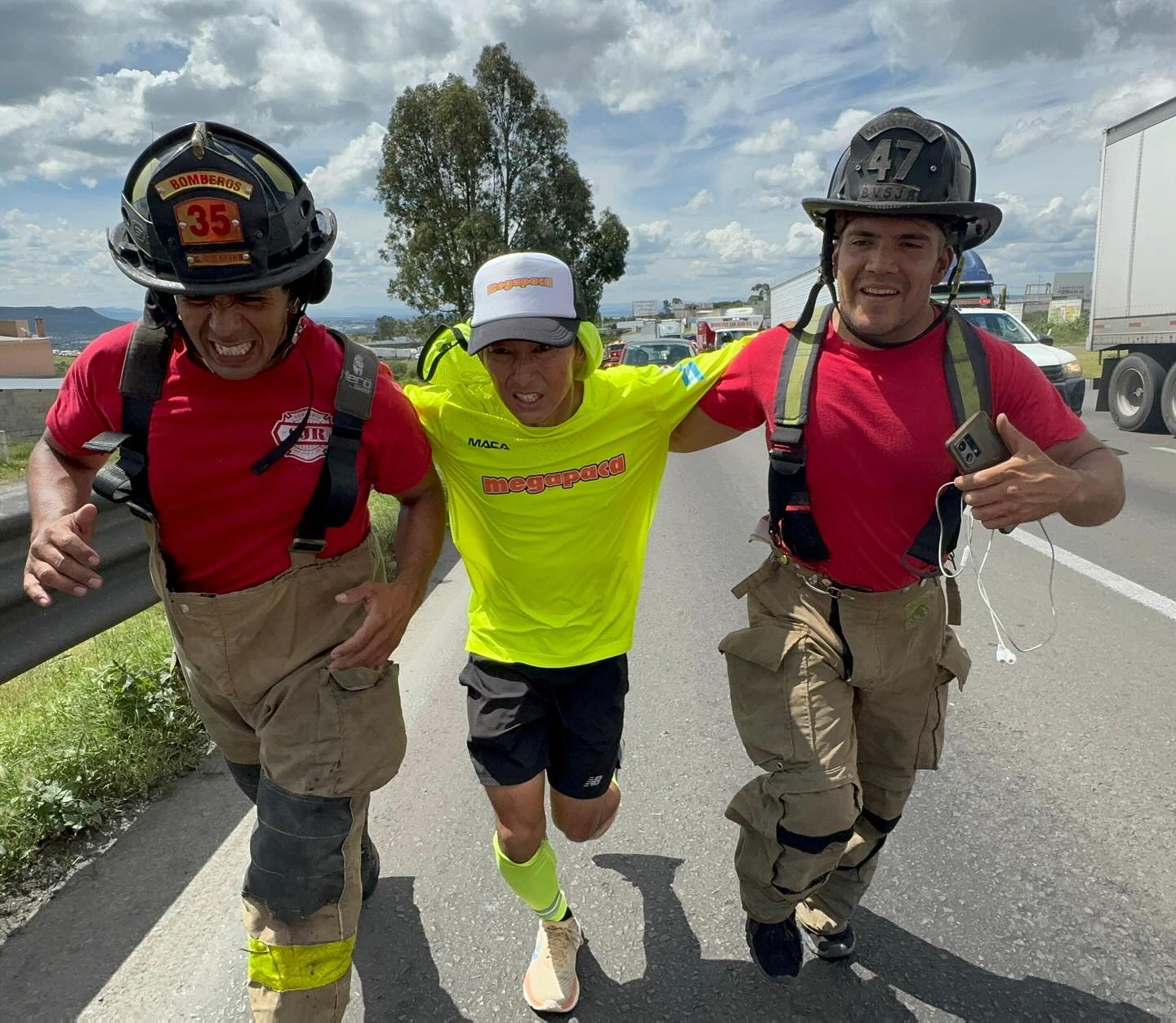 Bomberos mexicanos se unen al reto de Shin Fujiyama en sus 3,000 km