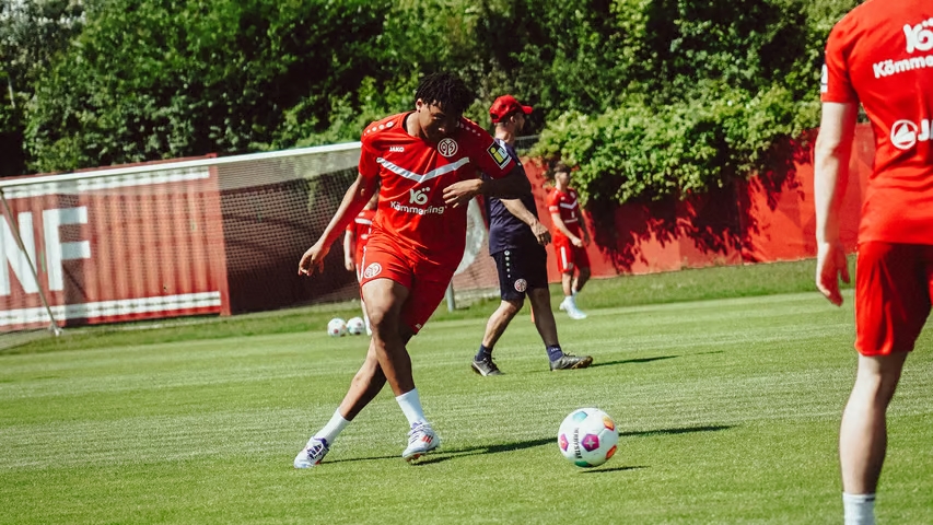 Nayrobi Vargas fue convocado por el primer equipo del Mainz 05