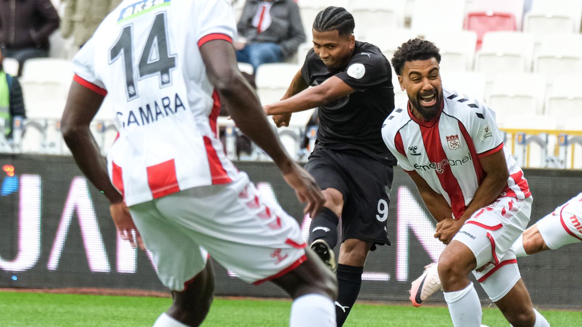 Rigoberto Rivas se reencuentra con el gol en la Superliga de Turquía