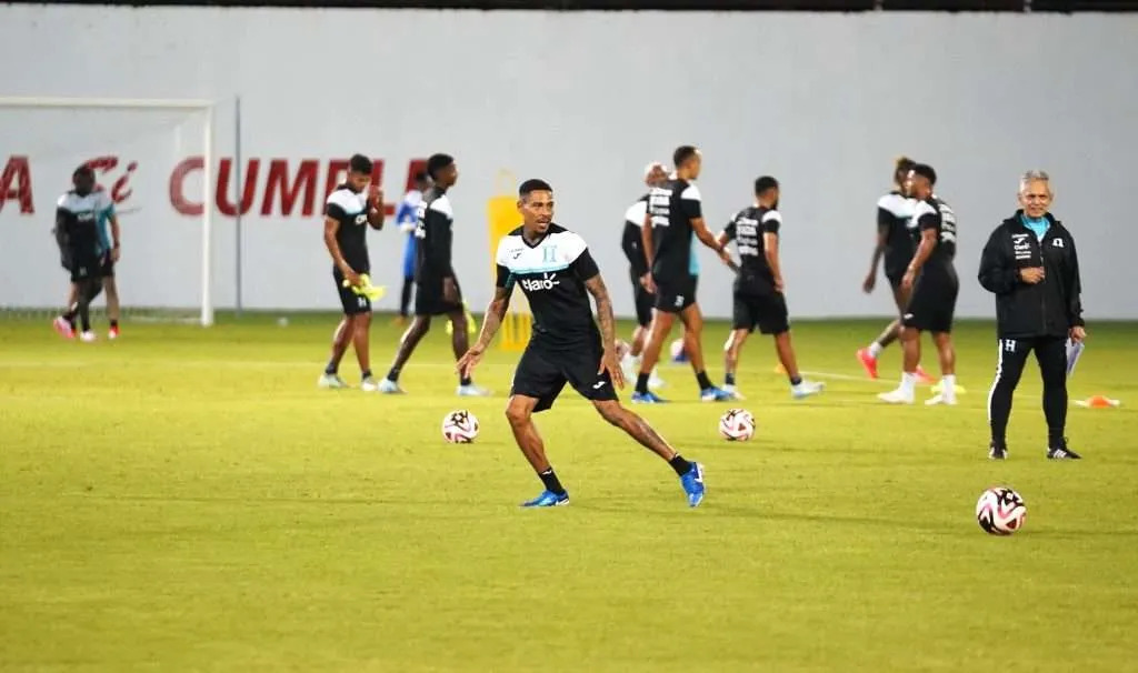 Honduras arranca microciclo de preparación para los partidos ante México