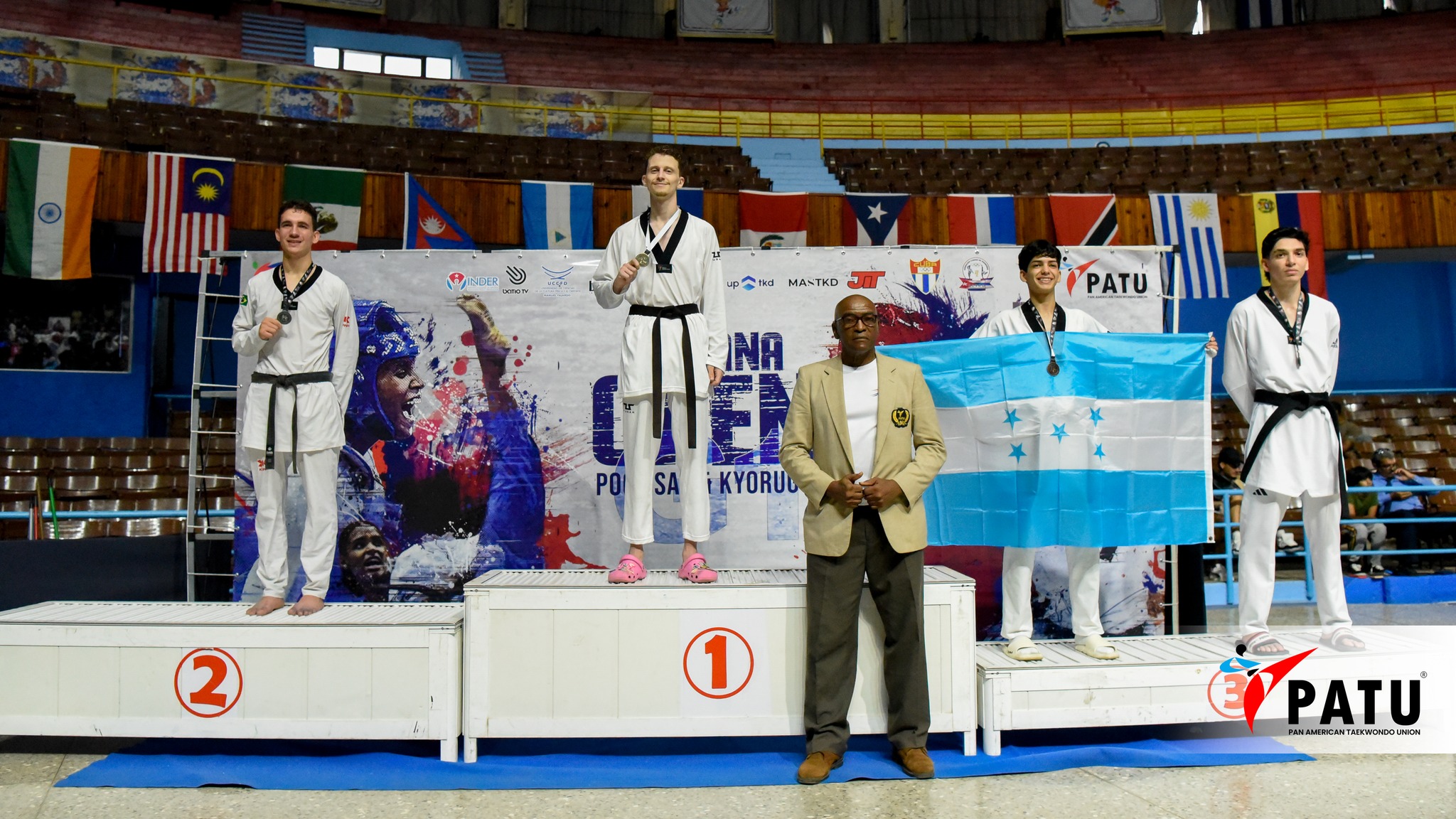 Selección de Taekwondo de Honduras logra cuatro medallas en Cuba