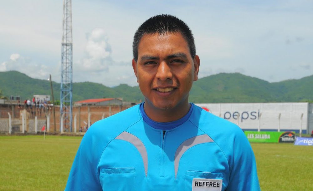 Guatemalteco Walter López pitará el juego de ida entre Honduras y México