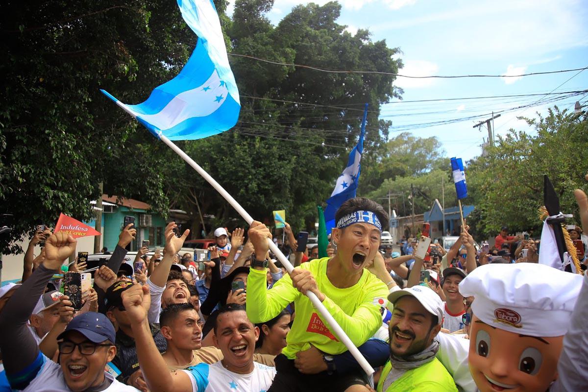 Proponen exonerar impuestos a Shin Fujiyama por su labor en la construcción de escuelas