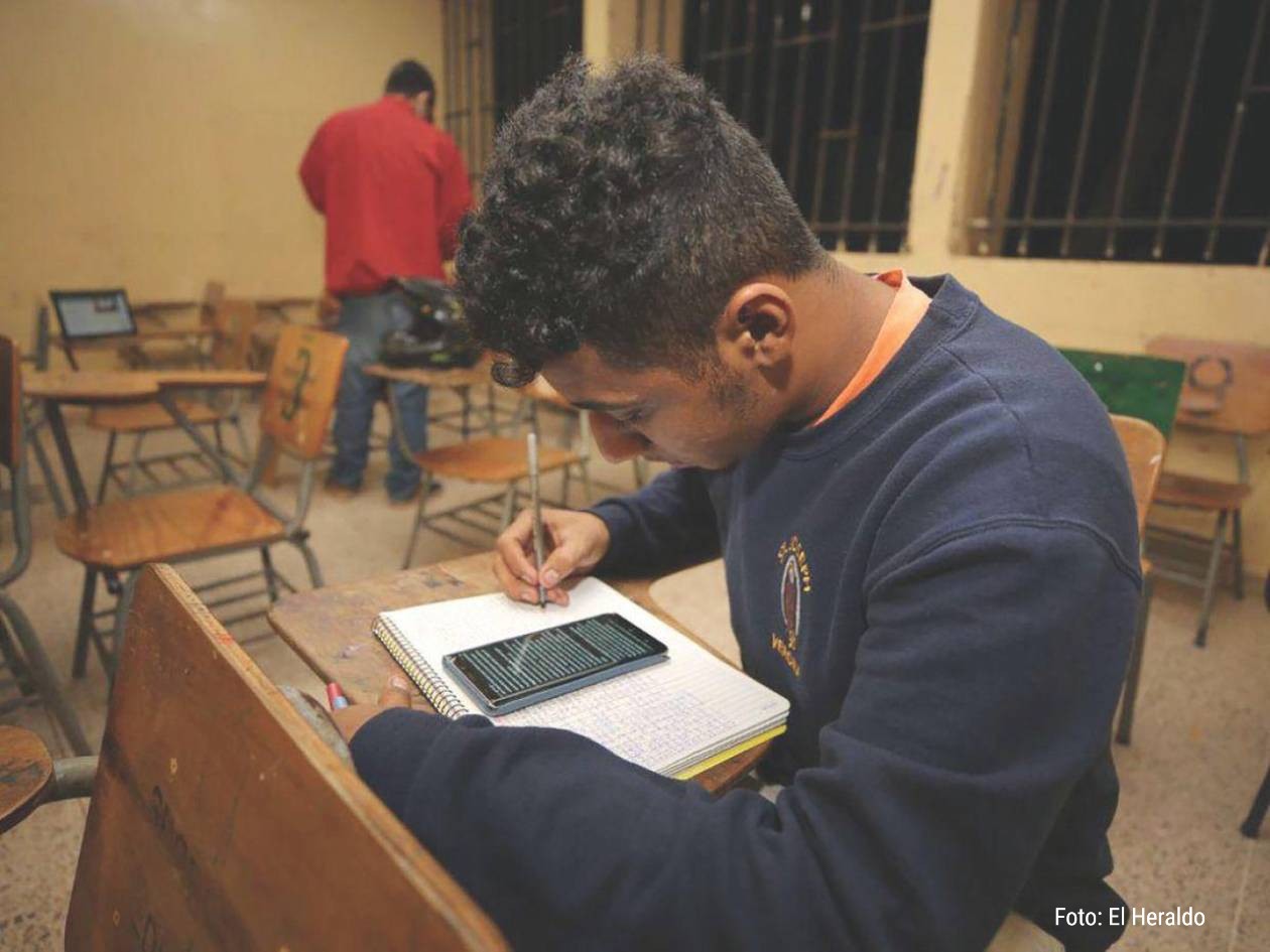 Retomarán clases nocturnas en todos los niveles en Honduras